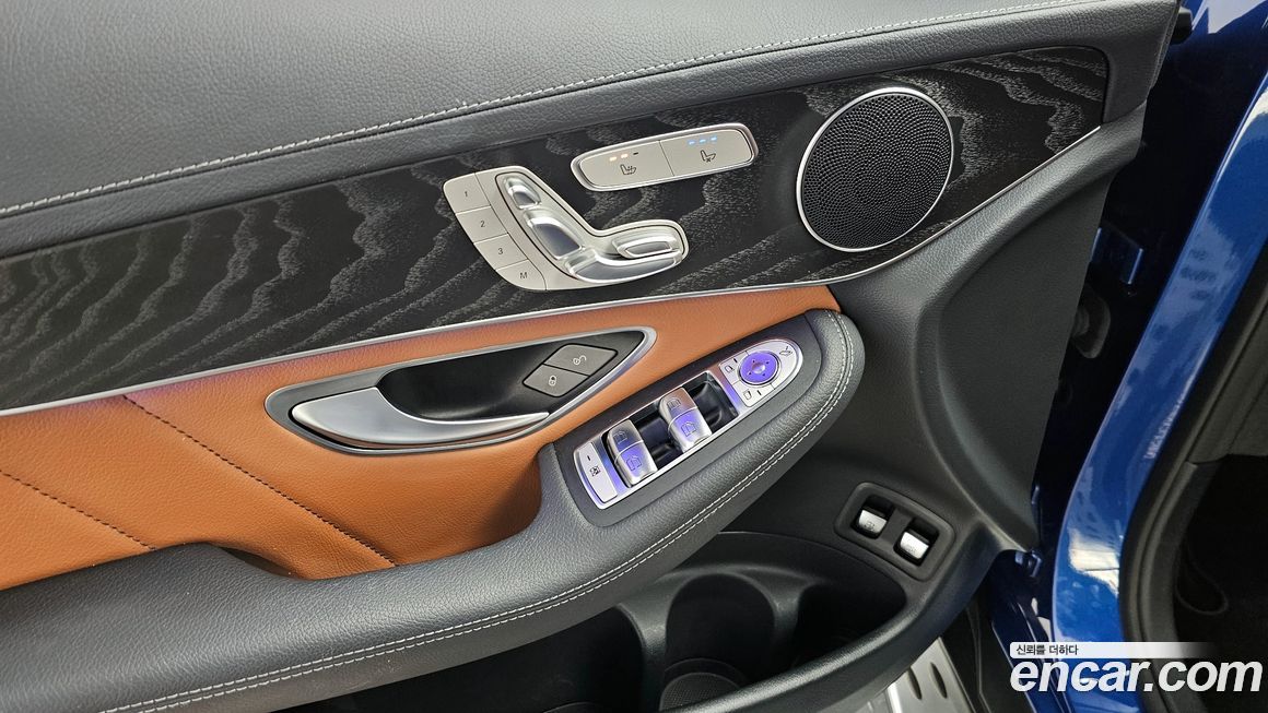 Mercedes-Benz GLC-Class 2023