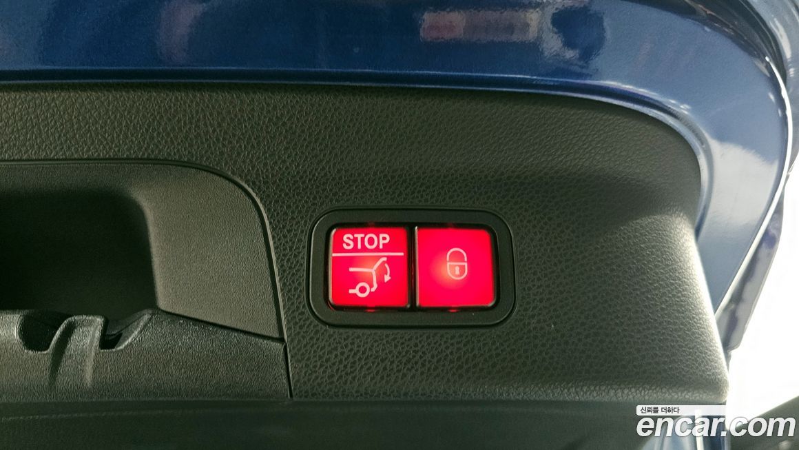 Mercedes-Benz GLC-Class 2023