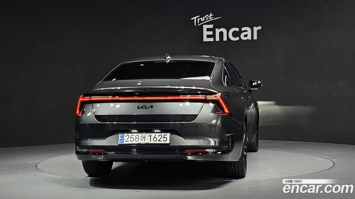 Kia K8 2025