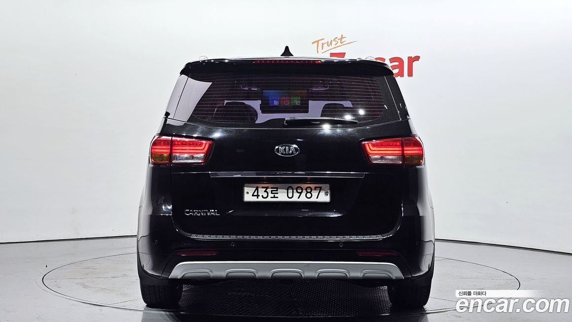 Kia Canival 2016
