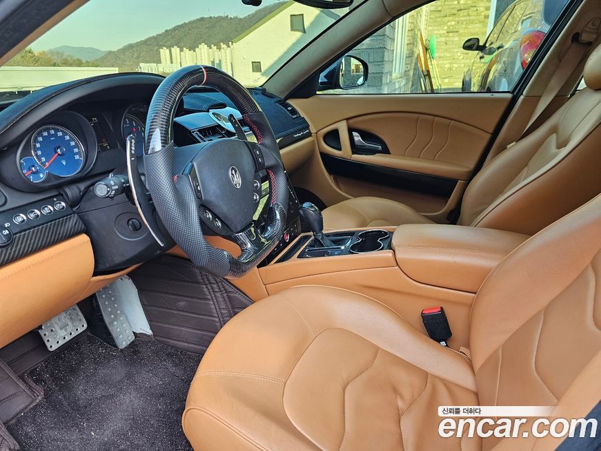 Maserati Quattroporte 2013