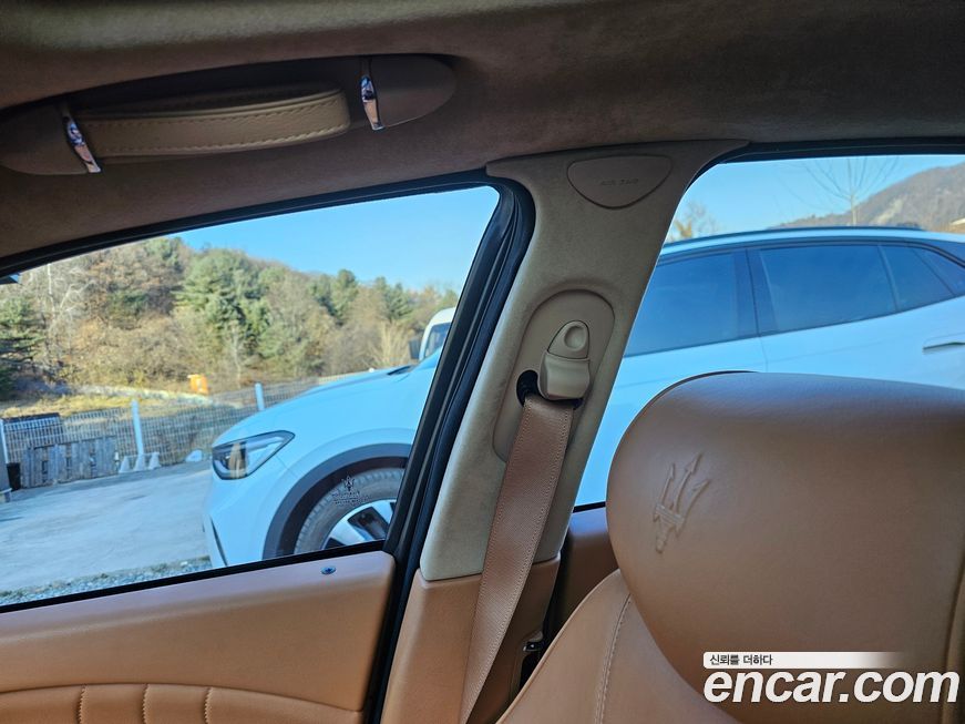 Maserati Quattroporte 2013