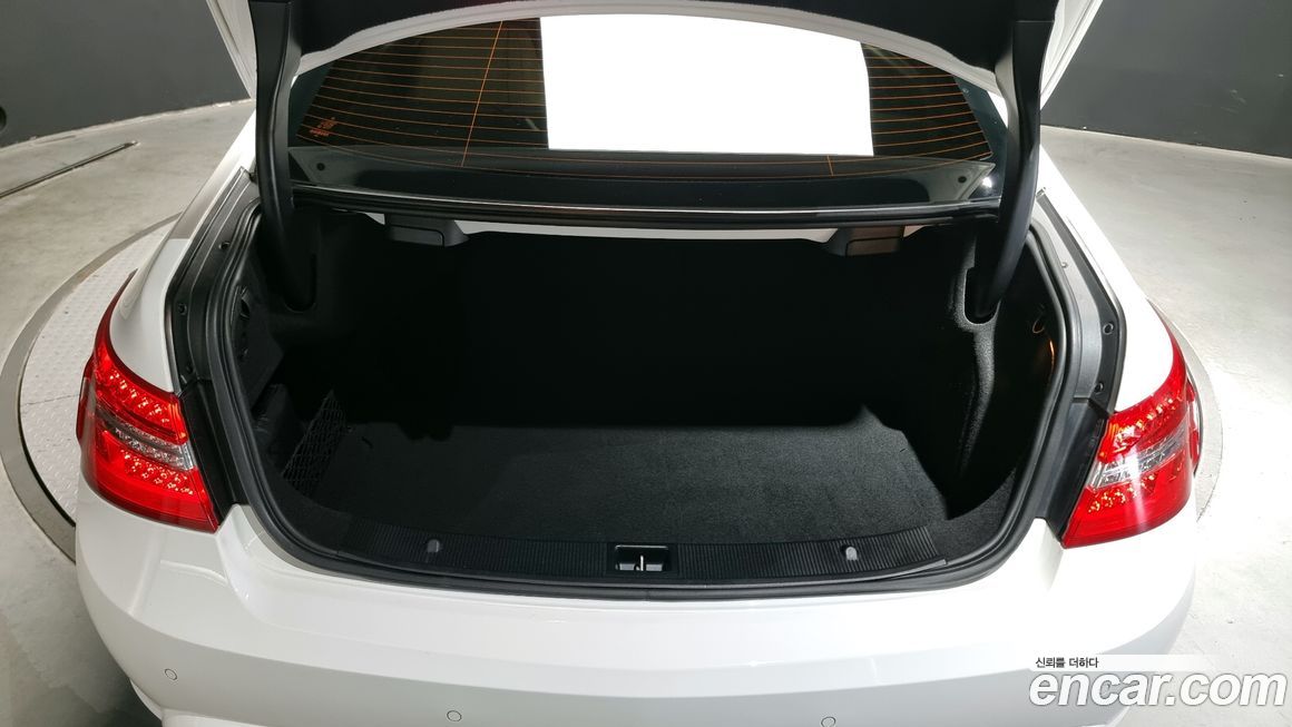 Mercedes-Benz E-Class 2013