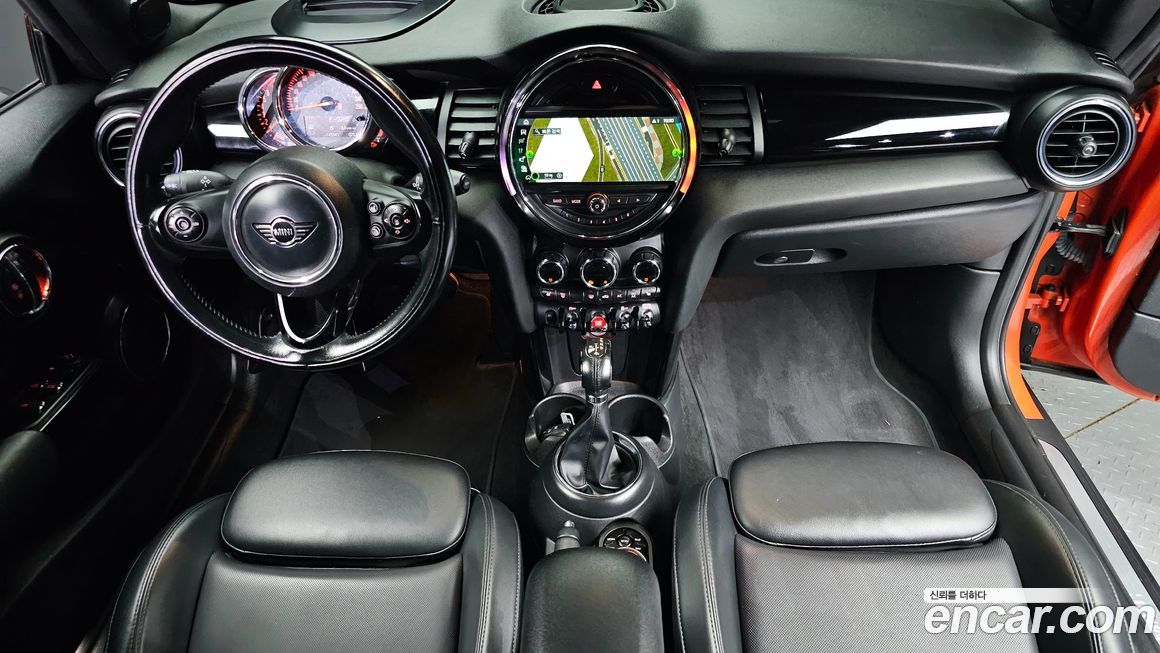 Mini Cooper Convertible 2019