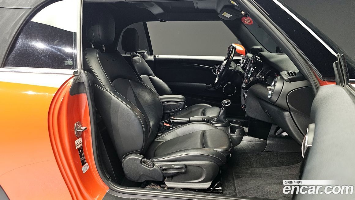 Mini Cooper Convertible 2019