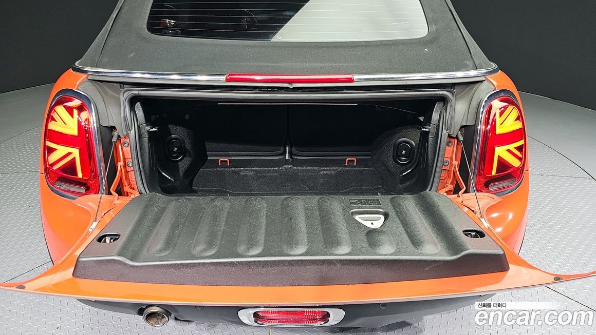 Mini Cooper Convertible 2019