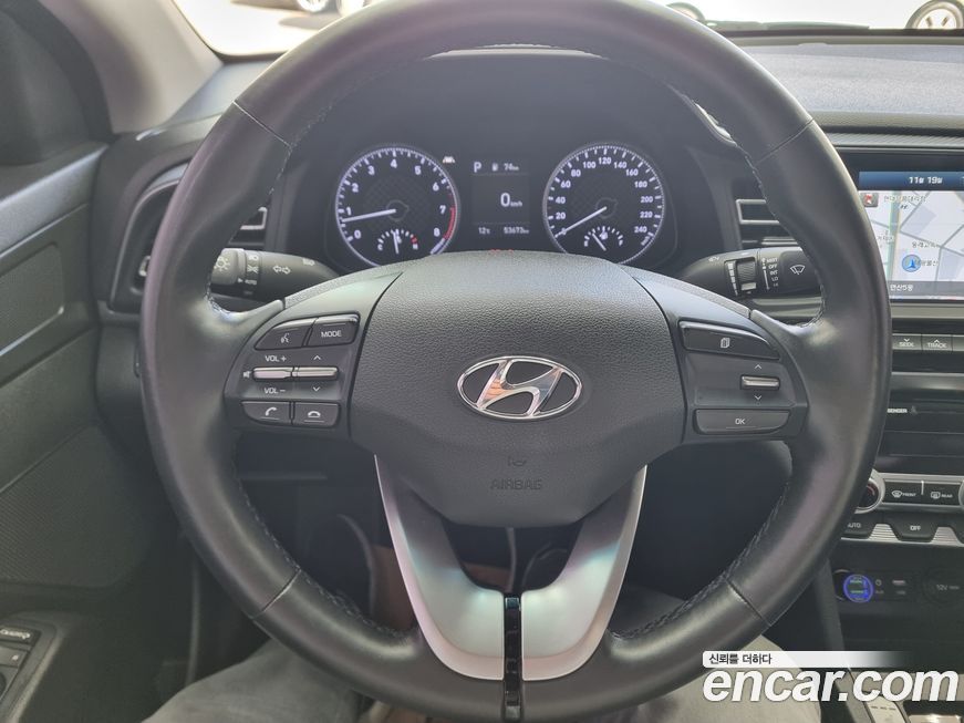 Hyundai AVANTE 2019