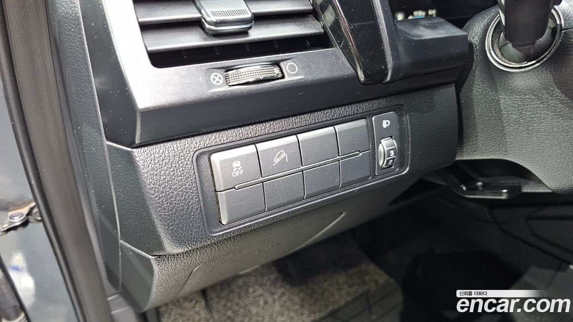 KG_Mobility_Ssangyong Rexton 2020