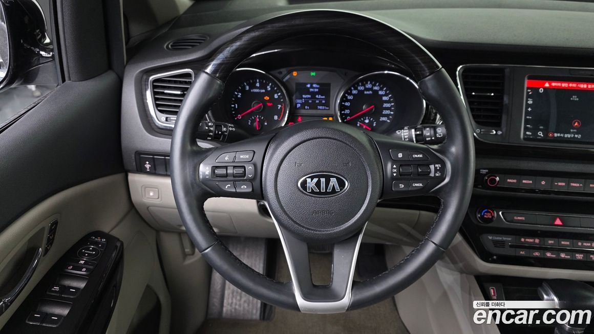Kia Canival 2019