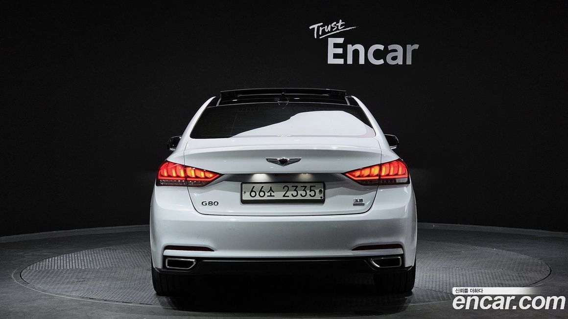 Hyundai Genesis 2016