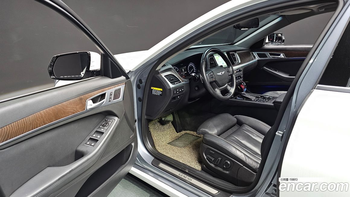 Hyundai Genesis 2016