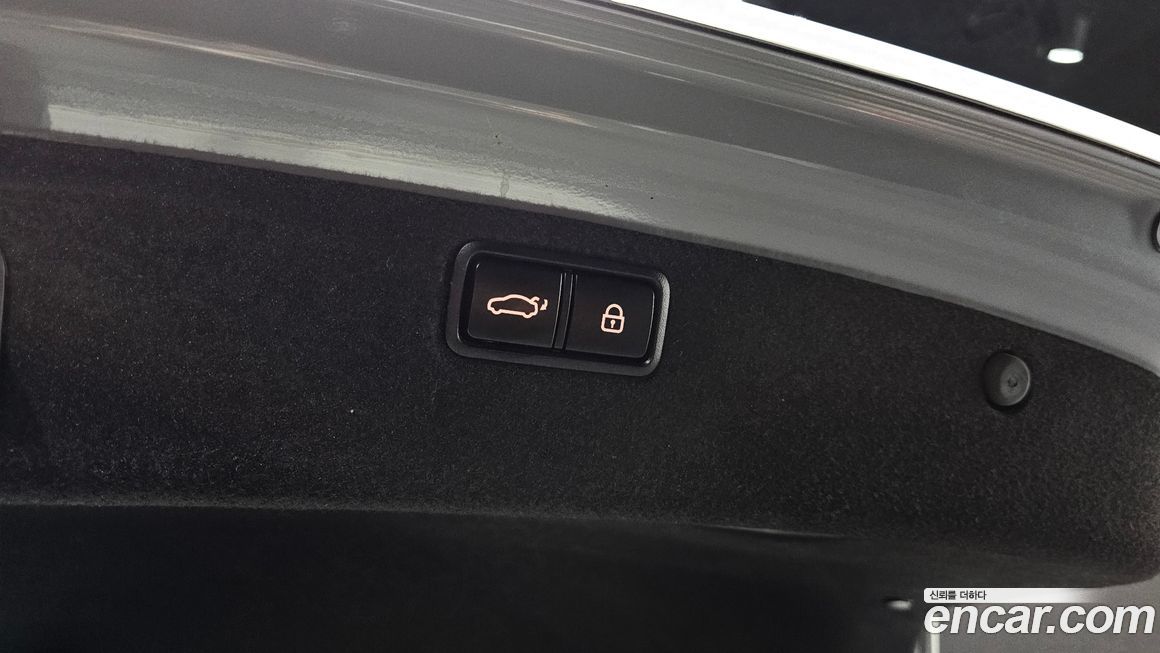 Hyundai Genesis 2016