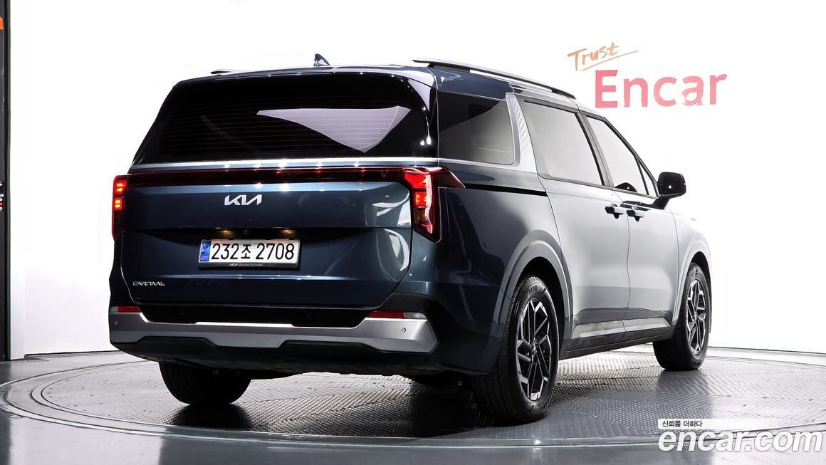 Kia Canival 2024