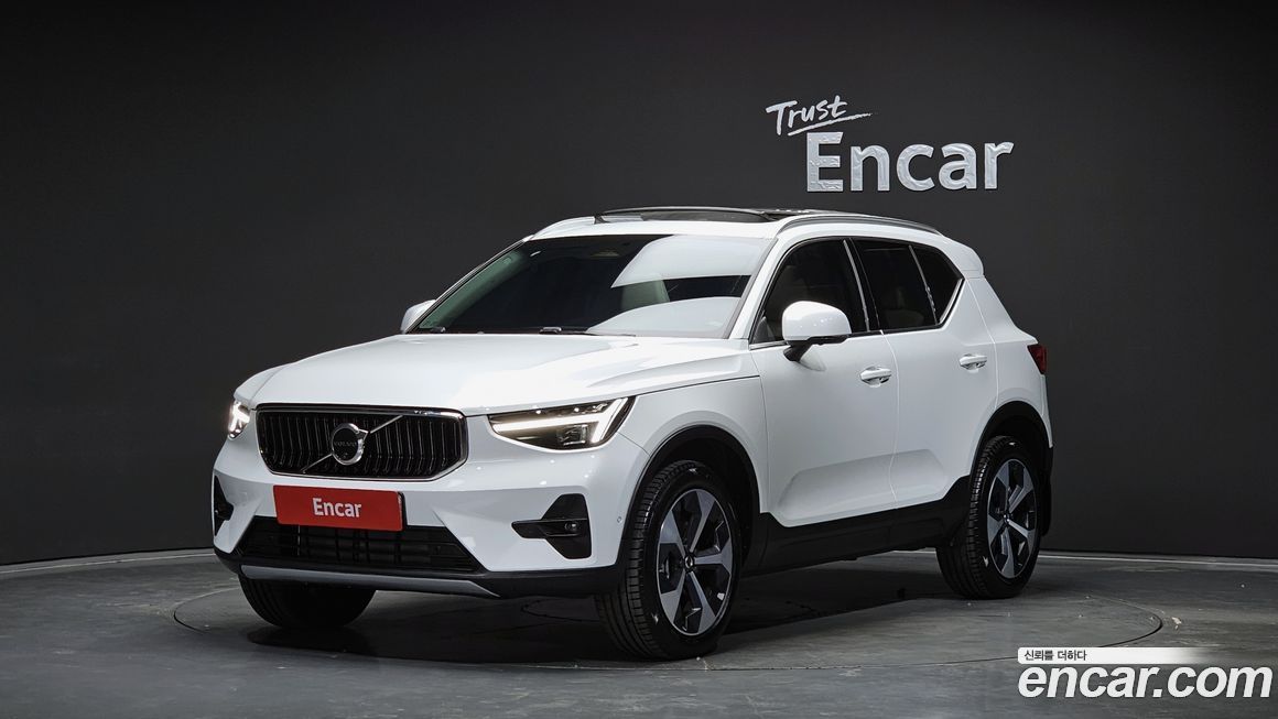 Volvo XC40 2024
