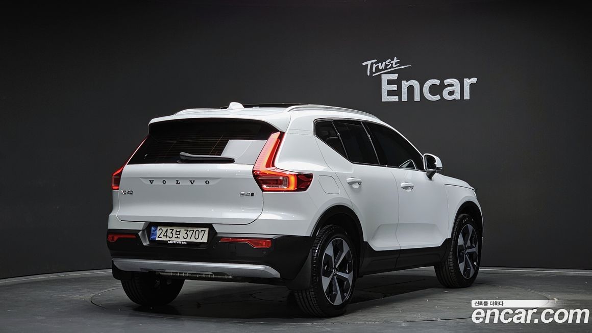 Volvo XC40 2024