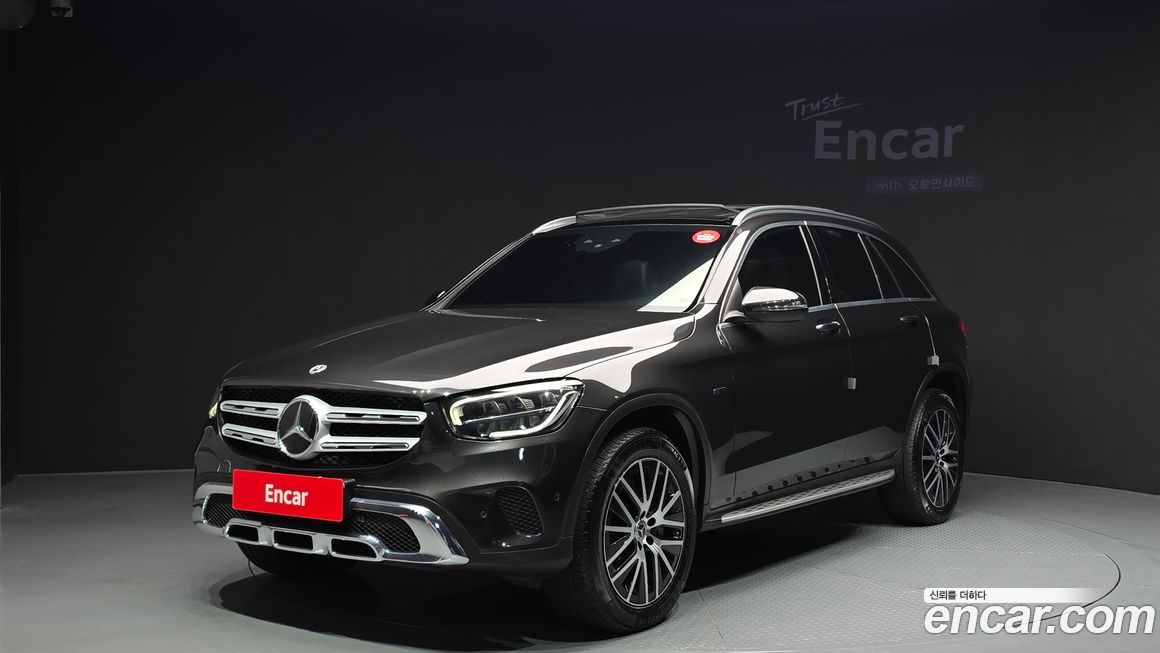 Mercedes-Benz GLC-Class 2021