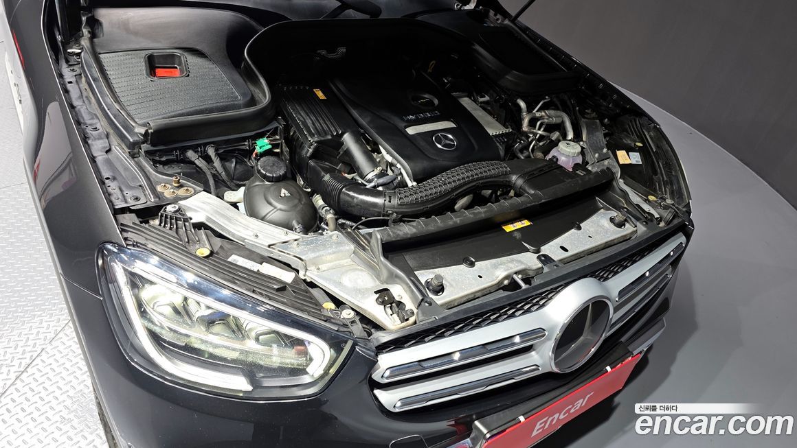 Mercedes-Benz GLC-Class 2021