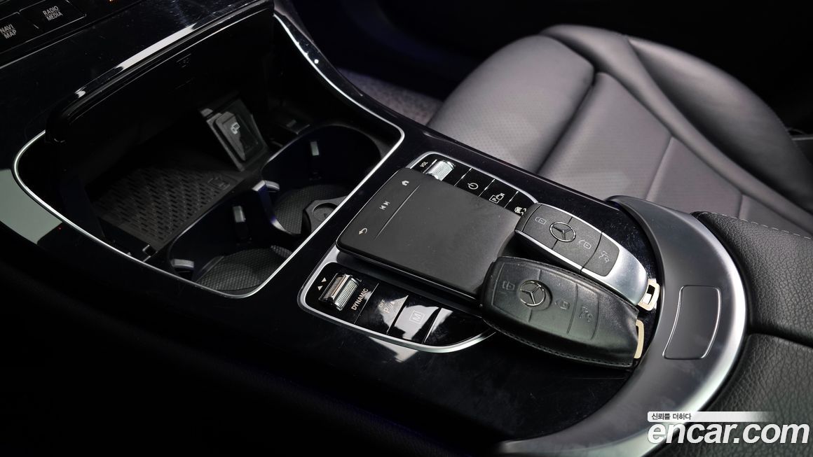 Mercedes-Benz GLC-Class 2021