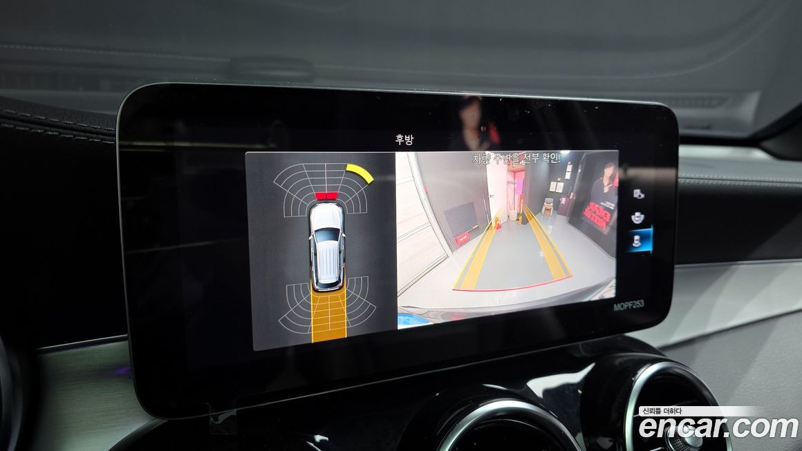 Mercedes-Benz GLC-Class 2021