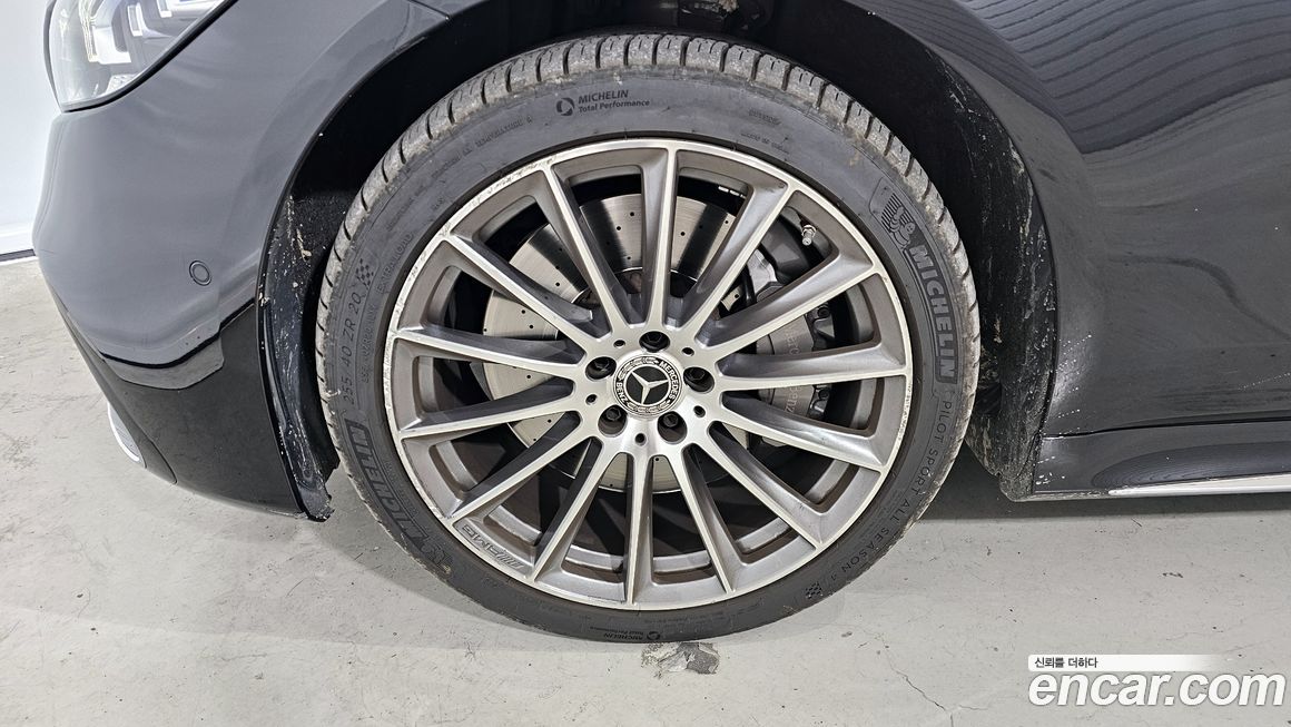 Mercedes-Benz S-Class 2024