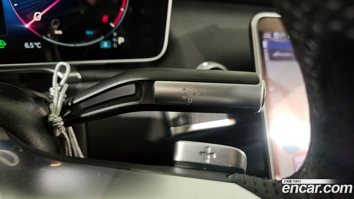 Mercedes-Benz S-Class 2024