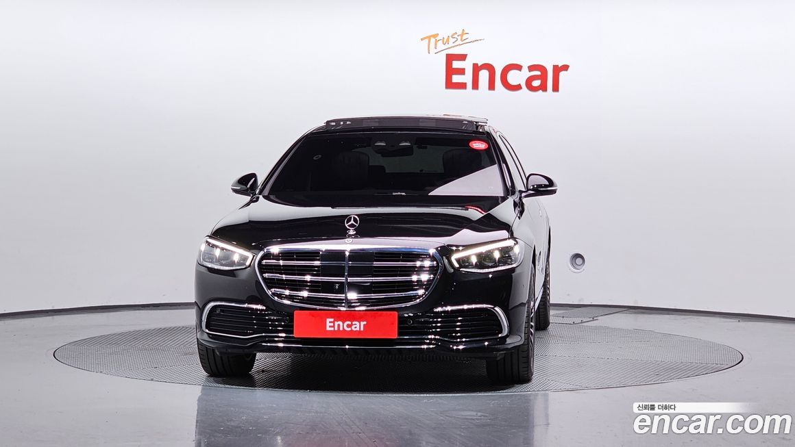 Mercedes-Benz S-Class 2025