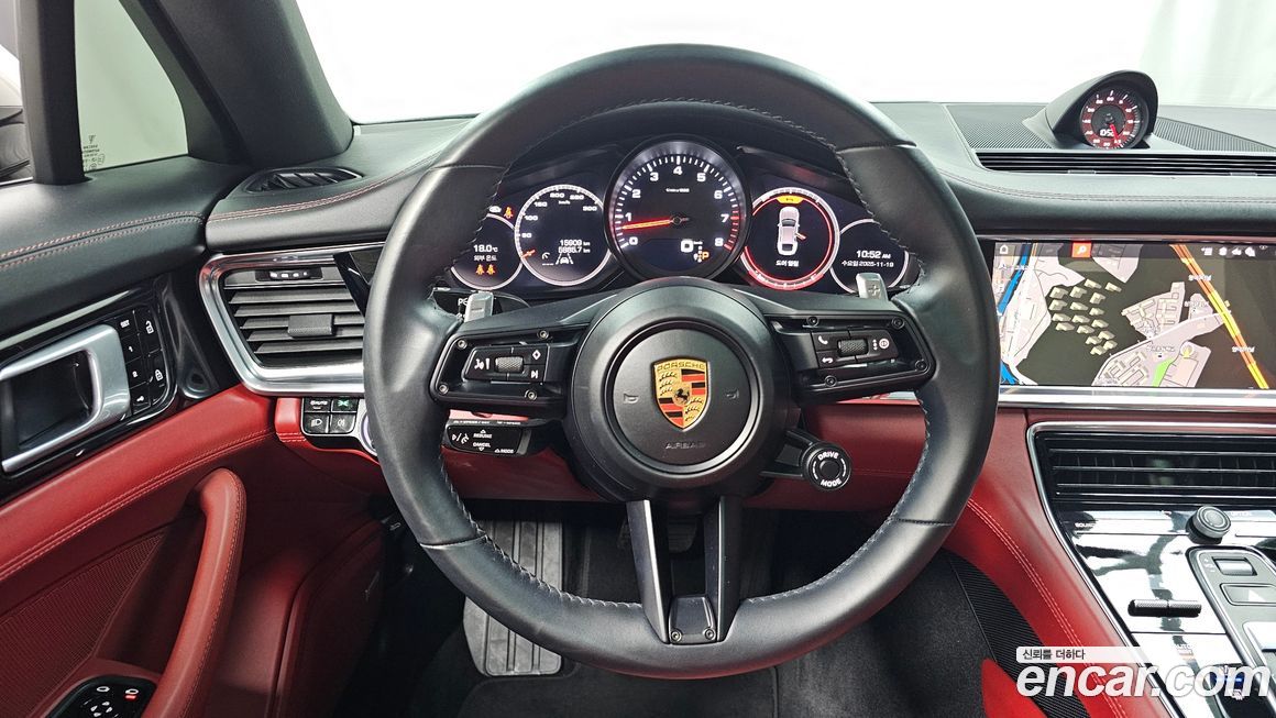 Porsche Panamera 2021