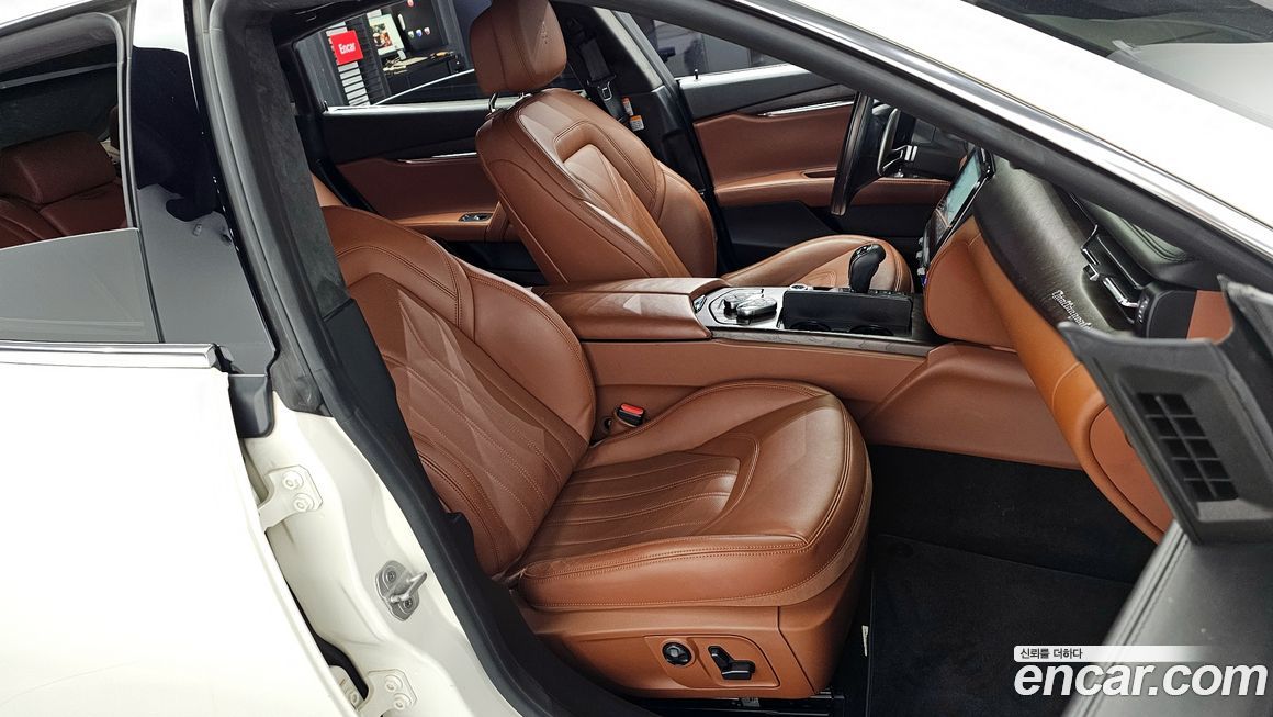 Maserati Quattroporte 2017