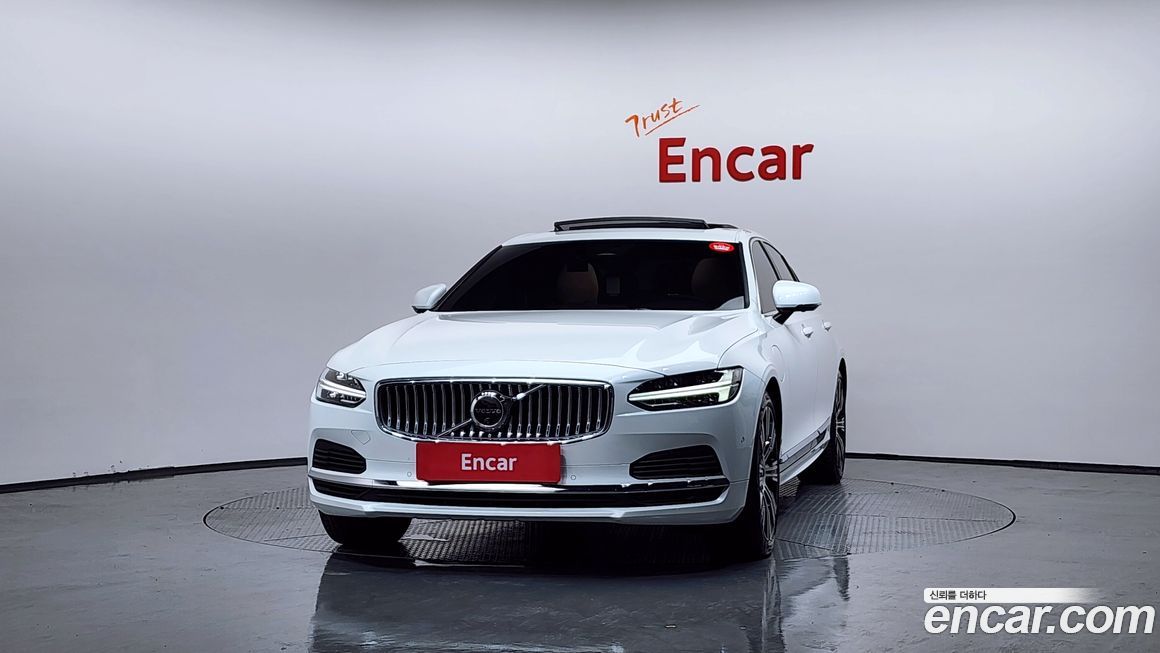 Volvo S90 2025