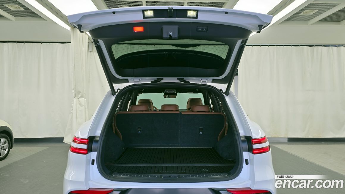 Genesis GV70 2025