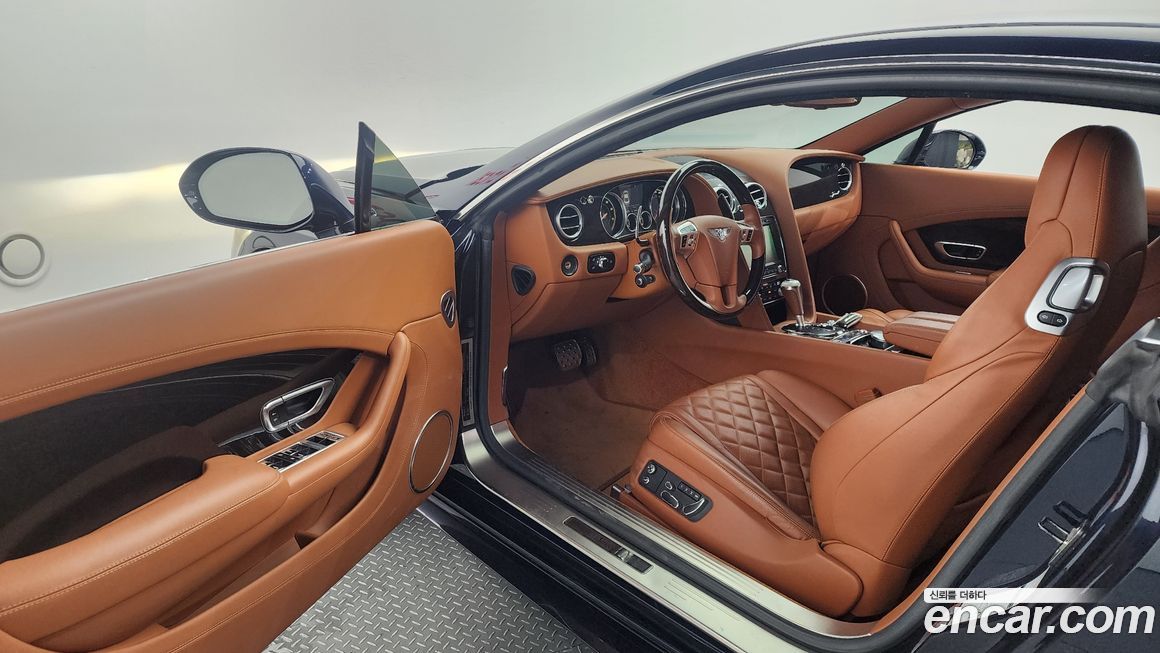 Bentley Continental 2016