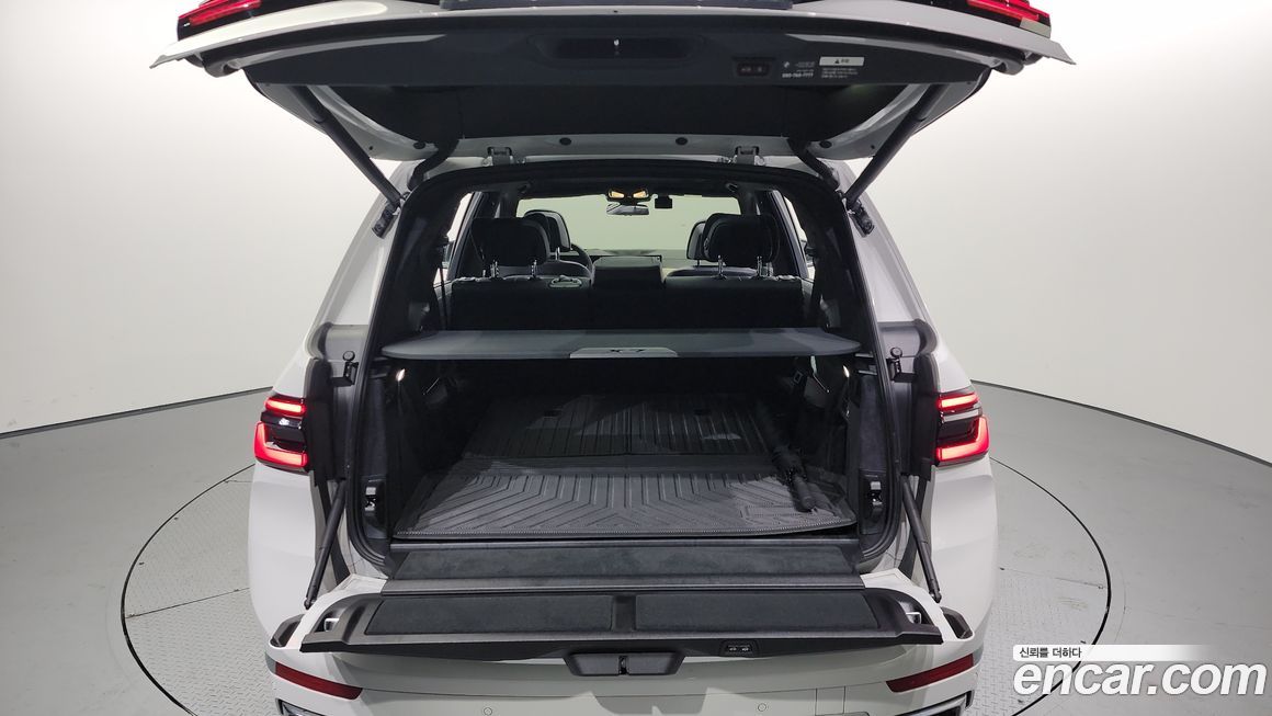 BMW X7 2024