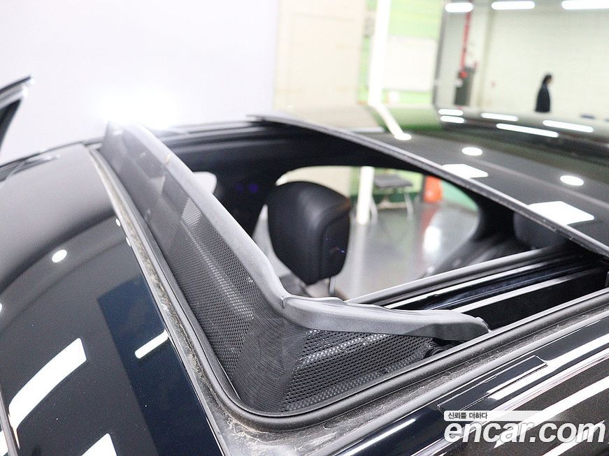 Mercedes-Benz S-Class 2021