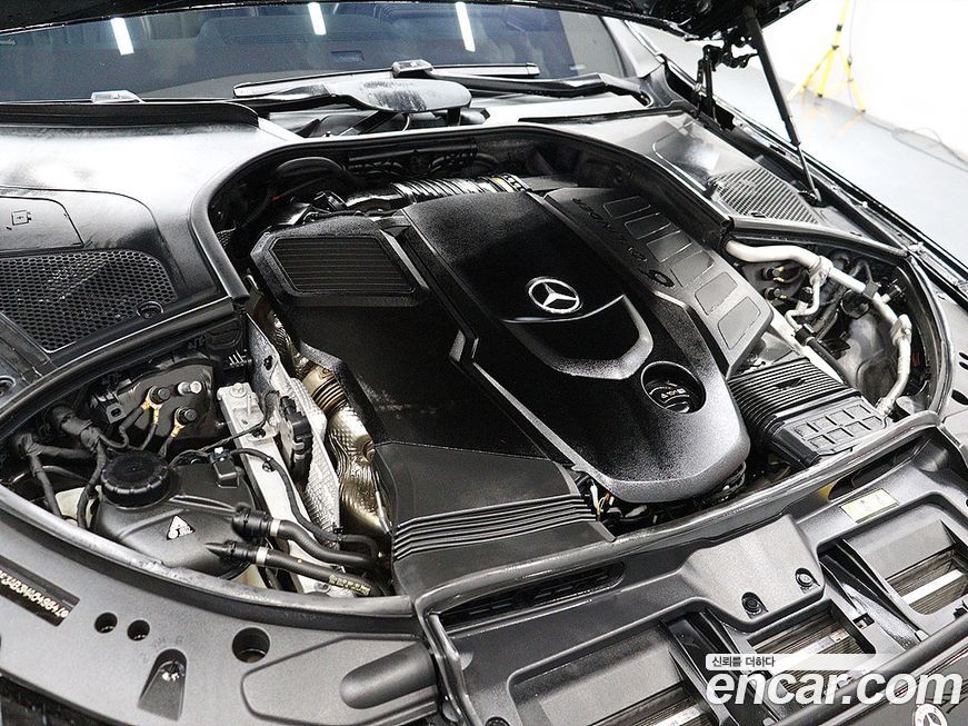 Mercedes-Benz S-Class 2021