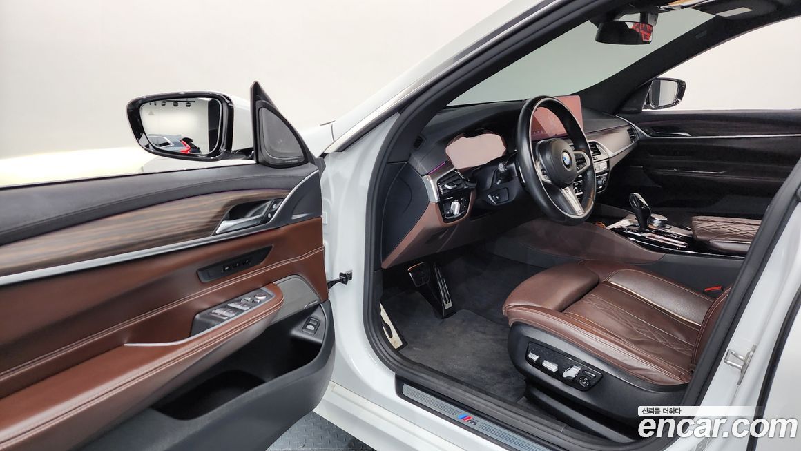 BMW Gran Turismo 2021