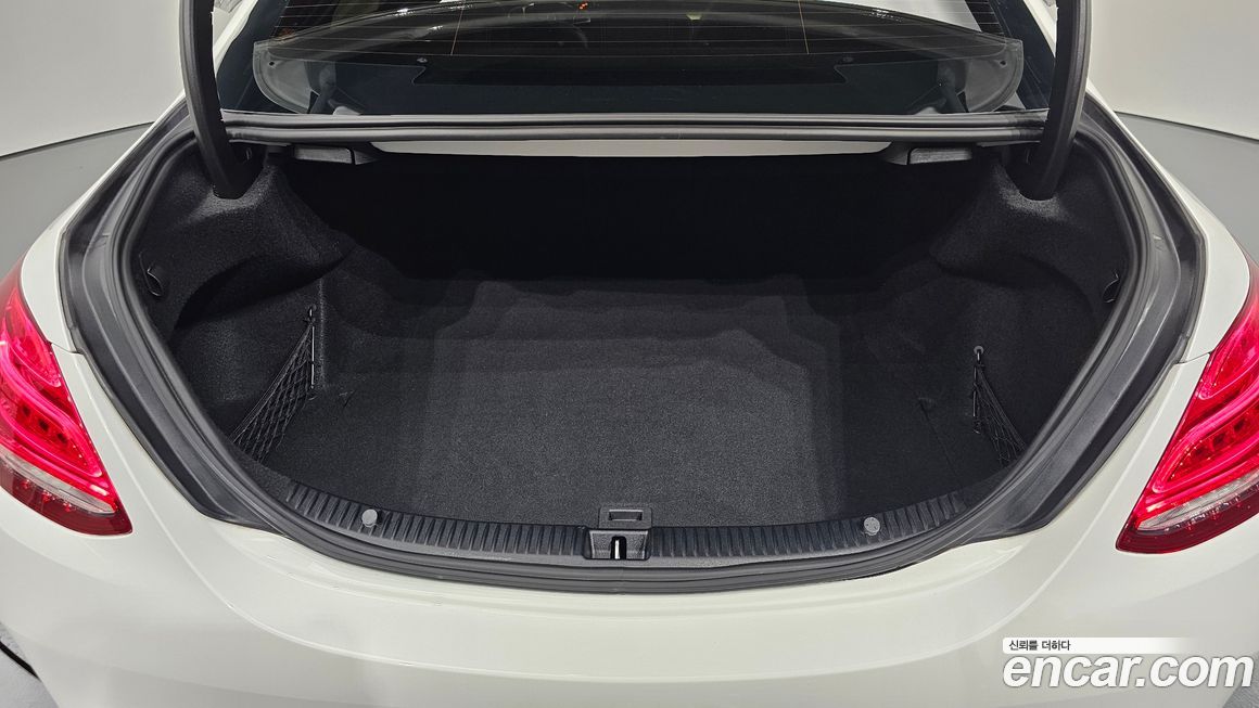 Mercedes-Benz C-Class 2017