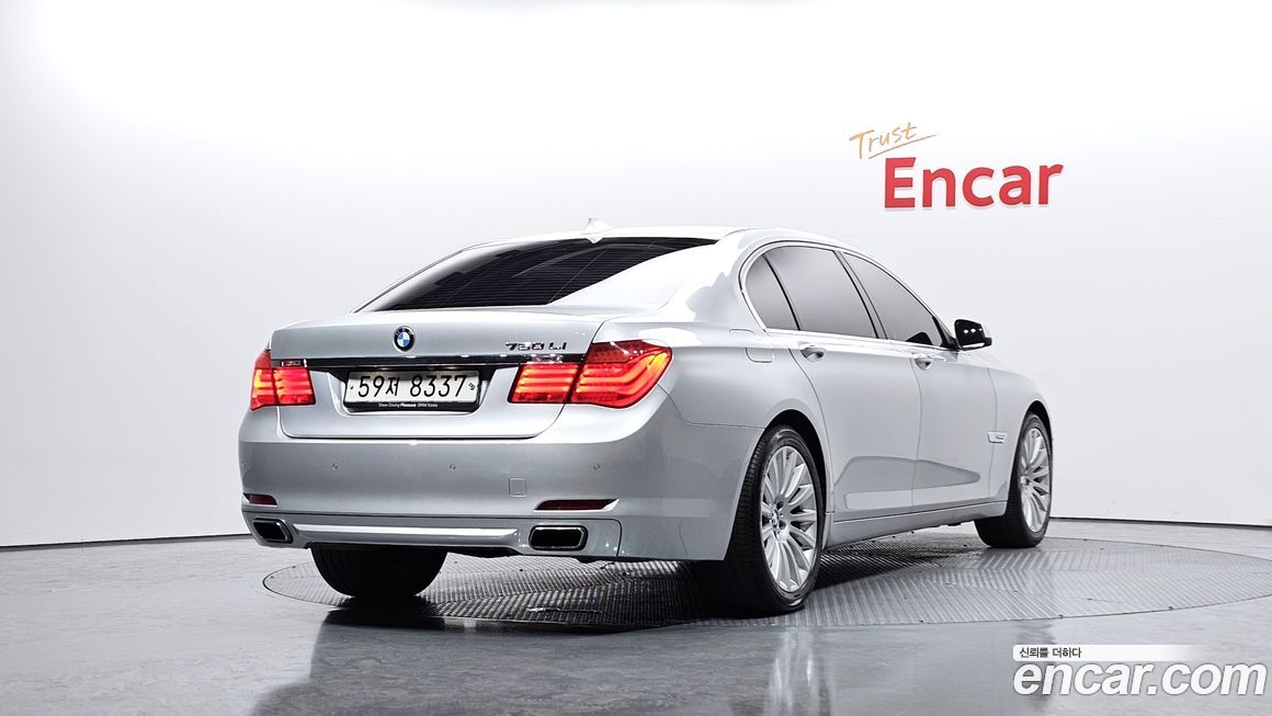 BMW 7-Series 2010
