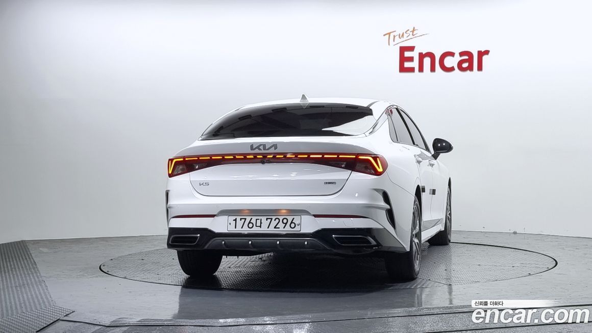 Kia K5 2023