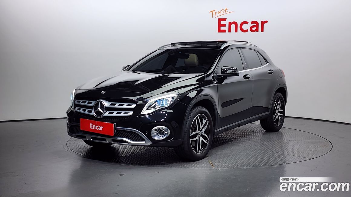 Mercedes-Benz GLA-Class 2019