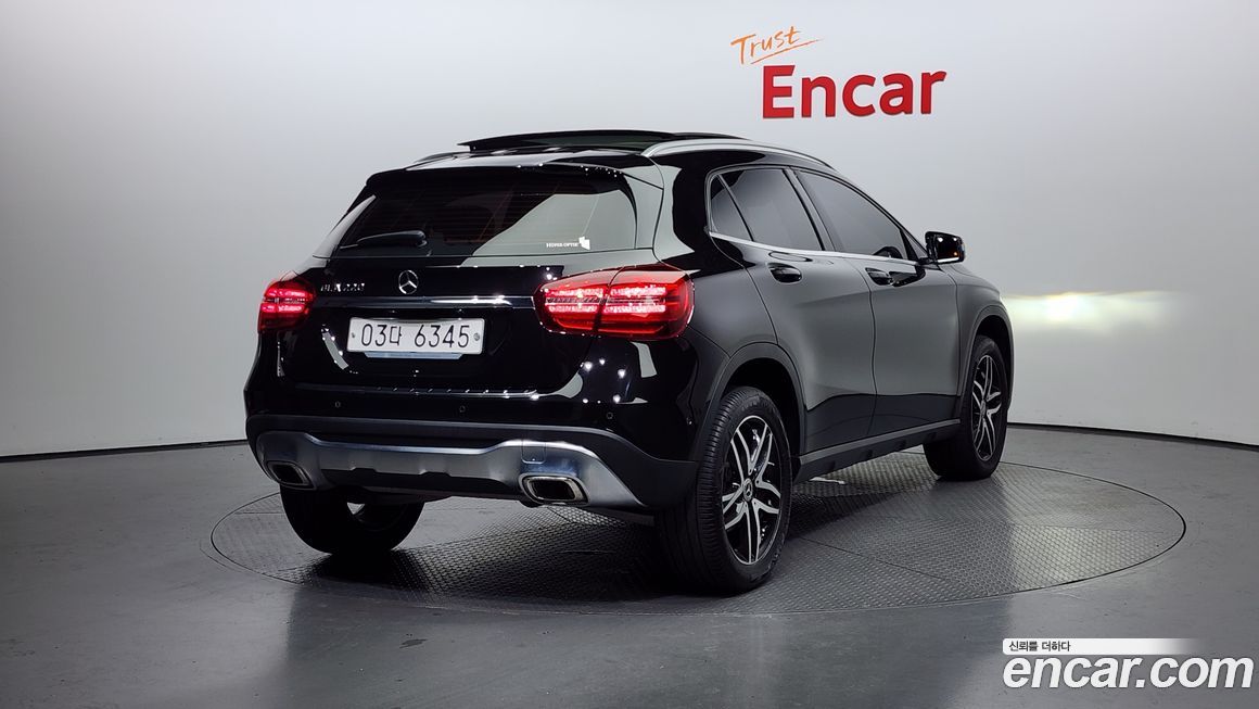 Mercedes-Benz GLA-Class 2019