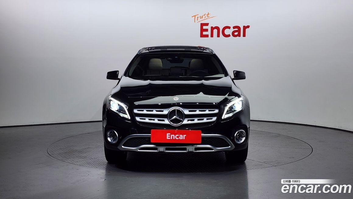 Mercedes-Benz GLA-Class 2019