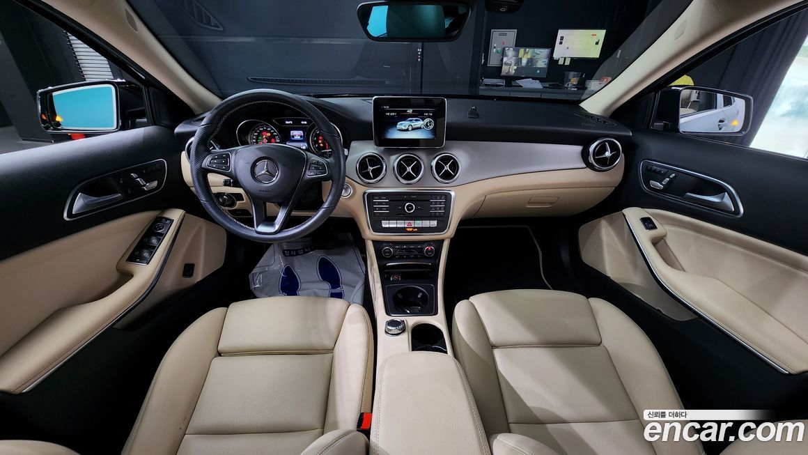 Mercedes-Benz GLA-Class 2019