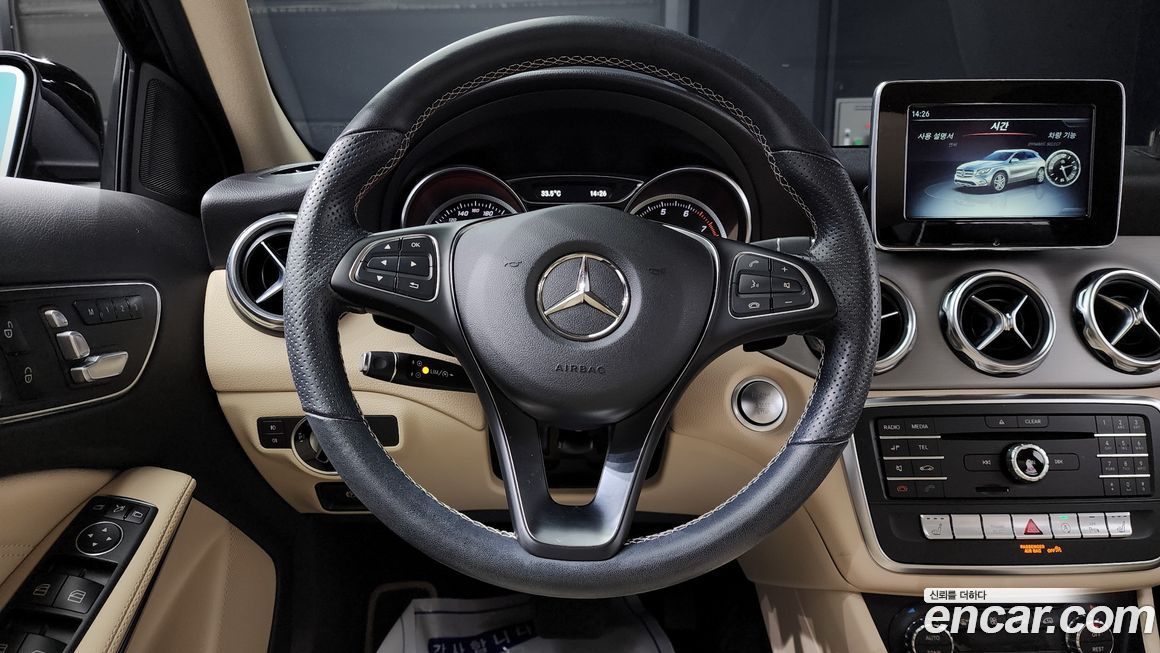 Mercedes-Benz GLA-Class 2019
