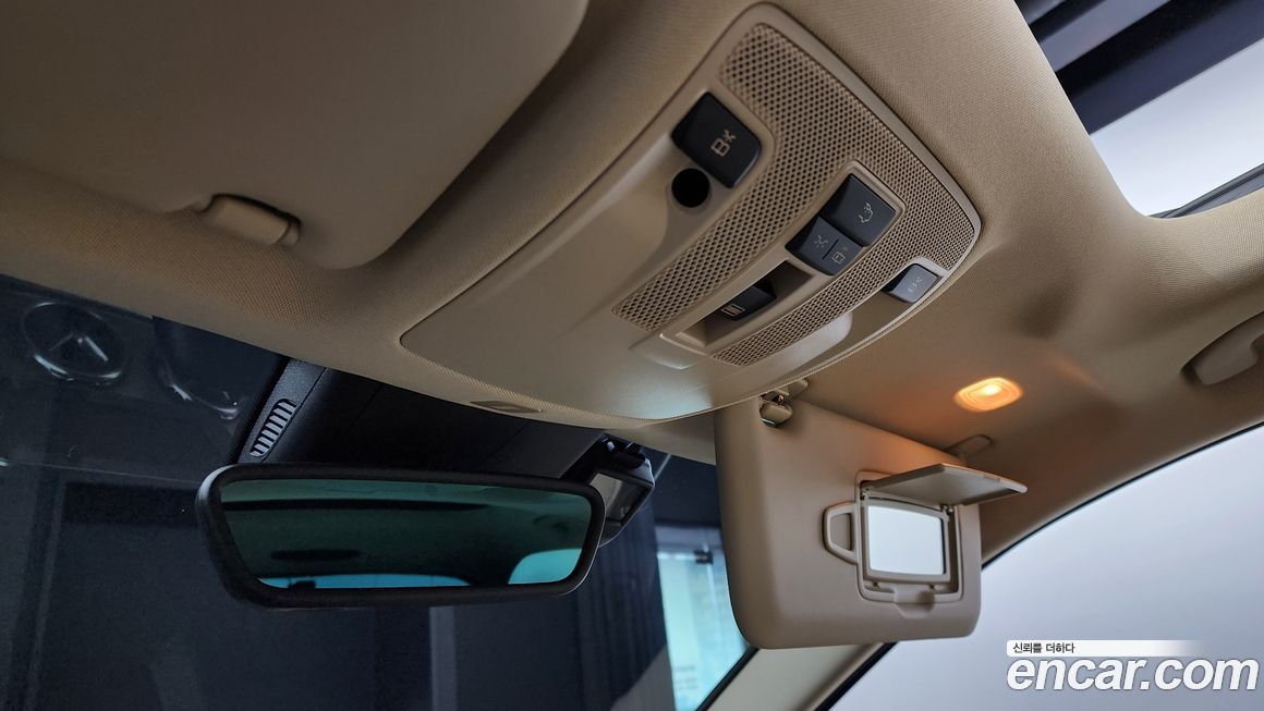 Mercedes-Benz GLA-Class 2019