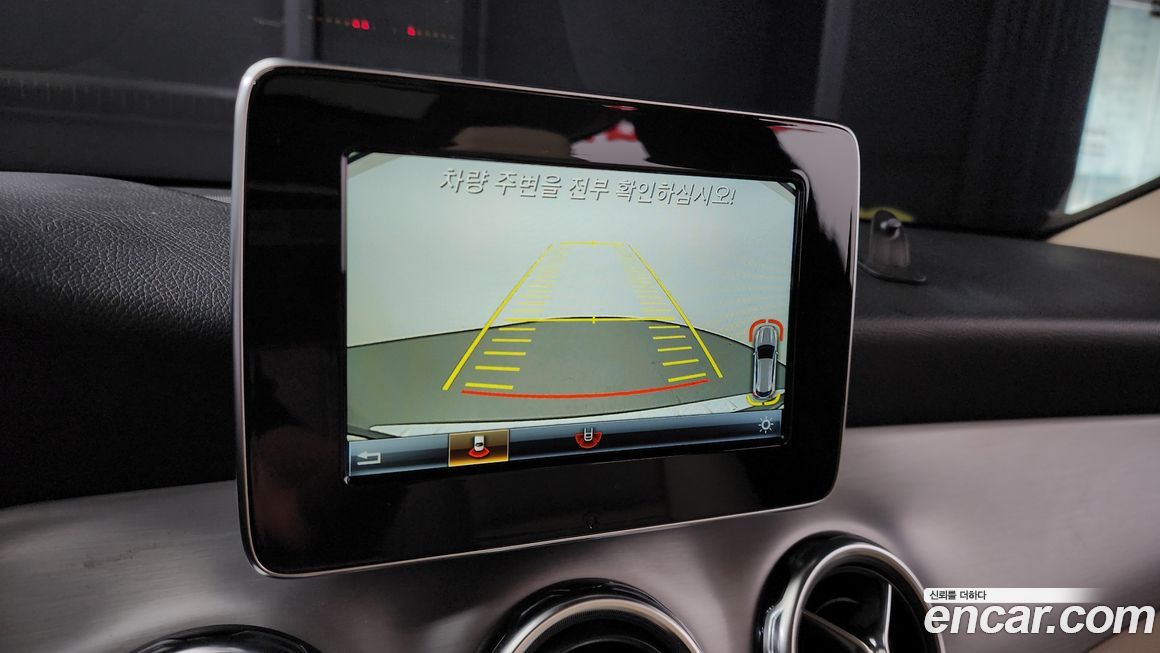 Mercedes-Benz GLA-Class 2019