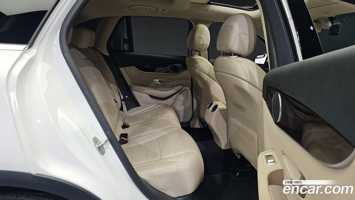 Mercedes-Benz GLC-Class 2016