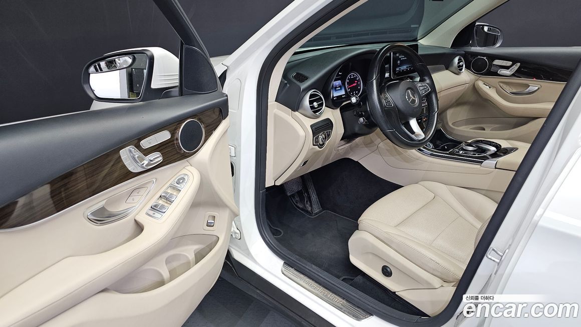 Mercedes-Benz GLC-Class 2016