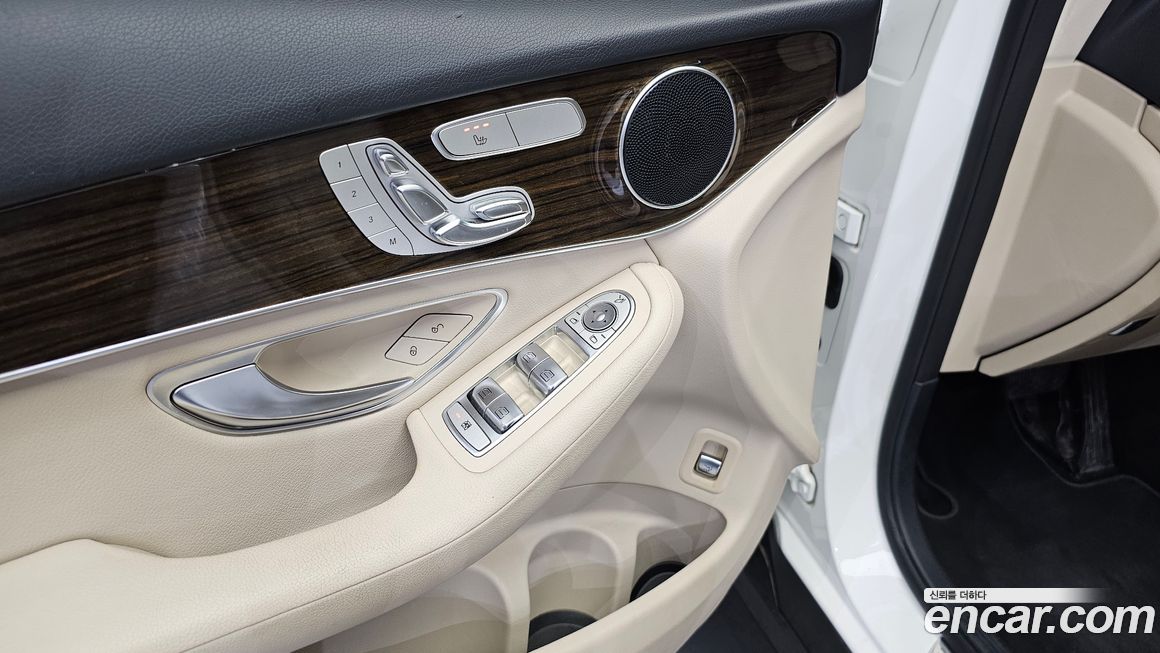 Mercedes-Benz GLC-Class 2016