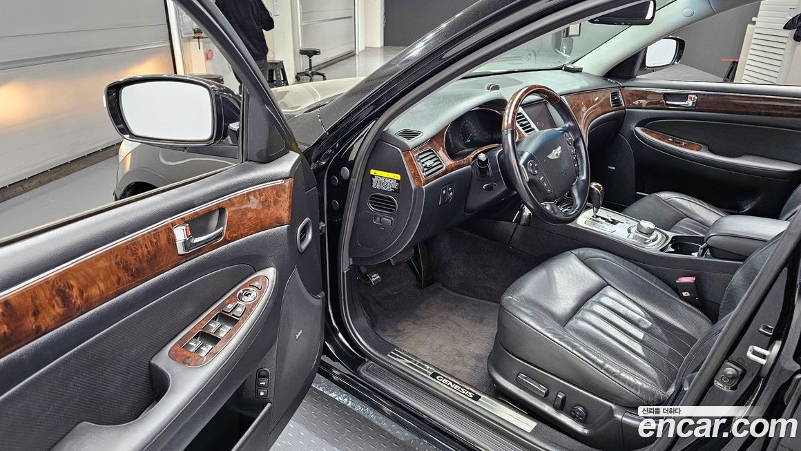 Hyundai Genesis 2009