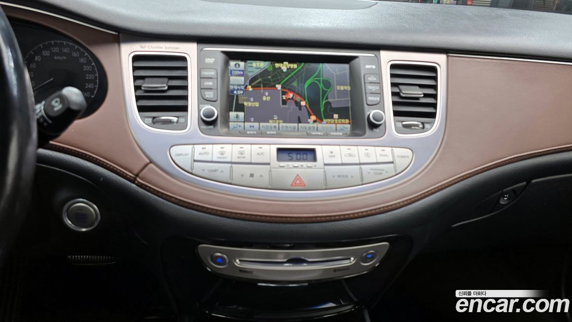 Hyundai Genesis 2012